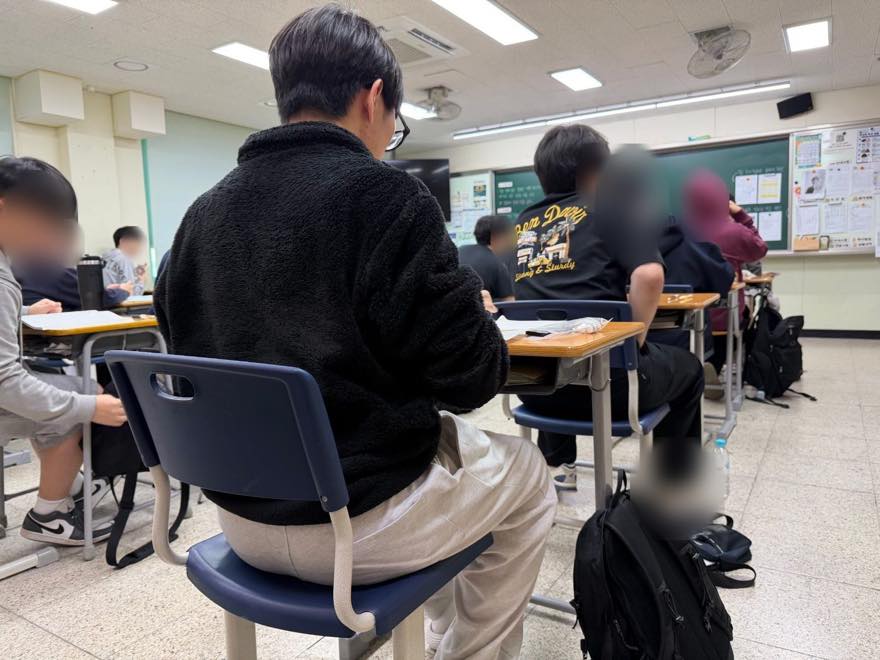 시험 직전 수능하루 고사실 교실 뒤편 전경